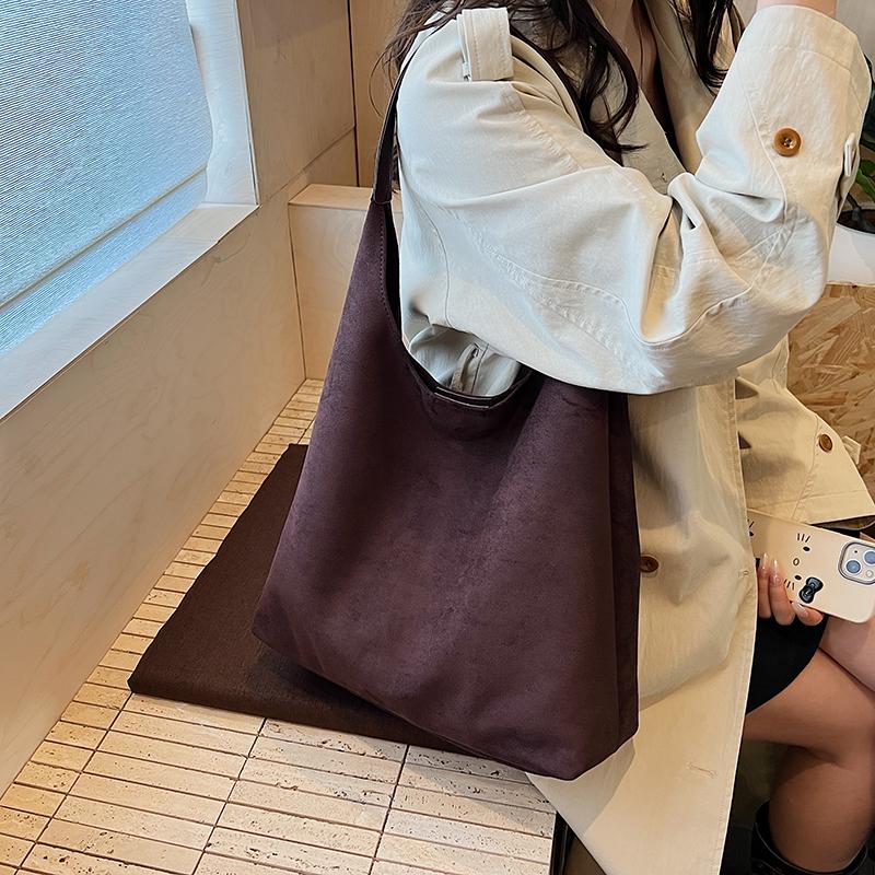 Large-capacity Tote Bag, Women's Korean Version, High-end Sense, Trendy Commuting, Simple and Versatile Shoulder Bag.