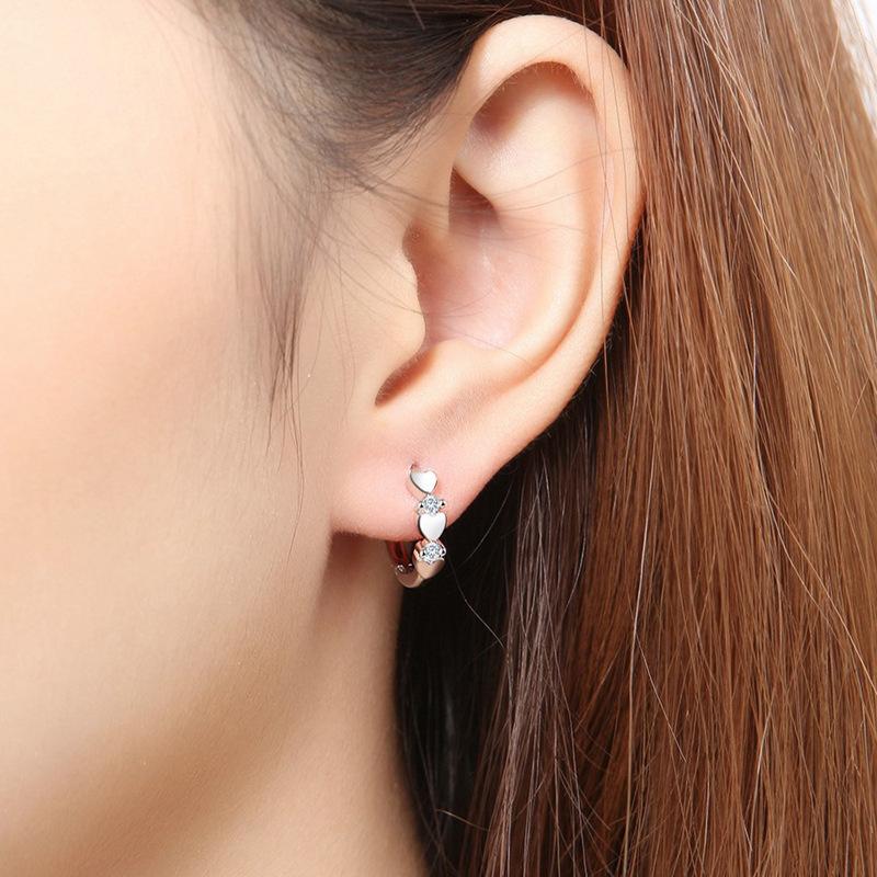 Xiaoqing Fresh Wind Simple Ear Buckle, Fashionable Love Peach Heart Shape Glossy Earrings Ear Jewelry