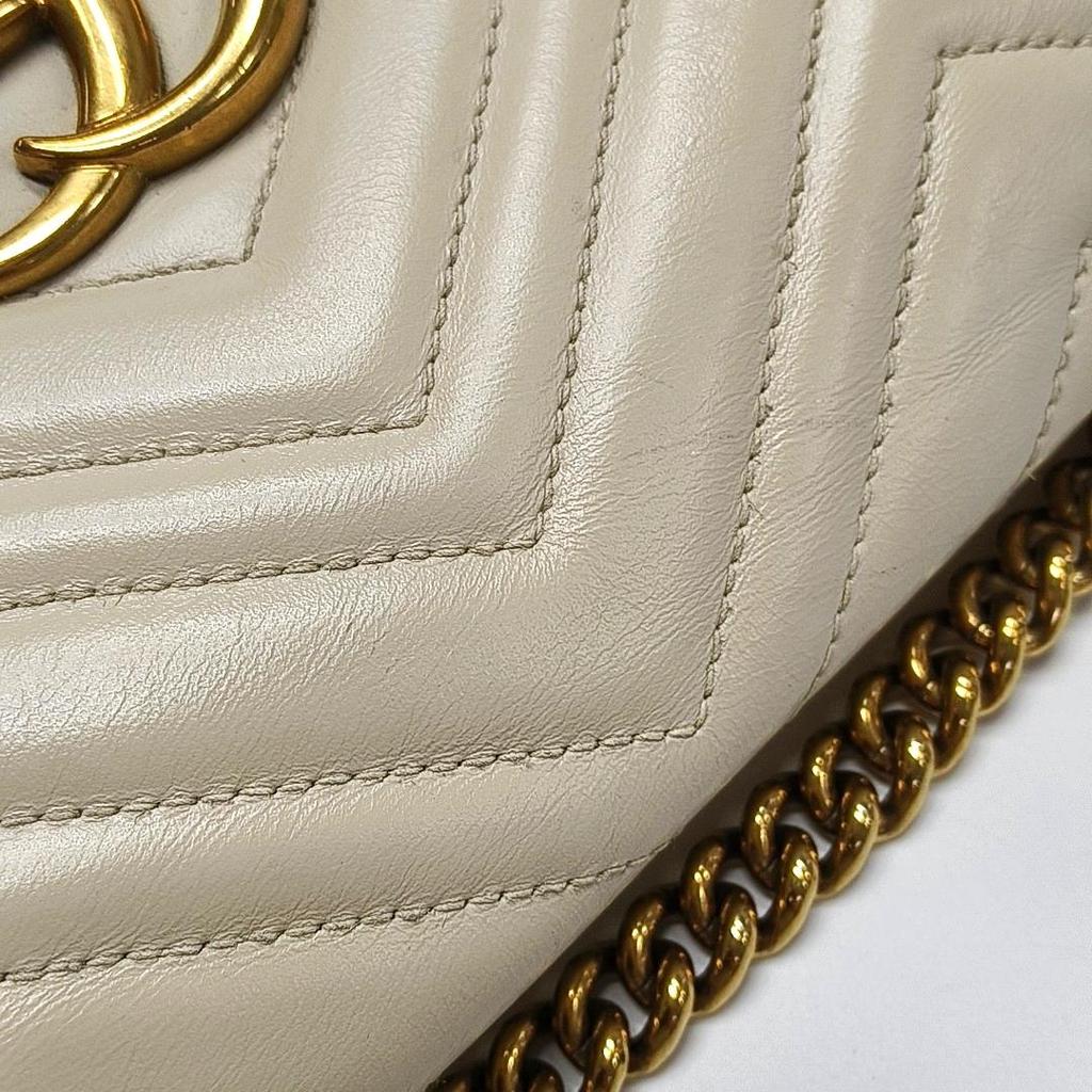 [Pre-Owned] GG Marmont Gold Logo Quilted Chain Shoulder Bag Small - Good #1F9Q1SK
