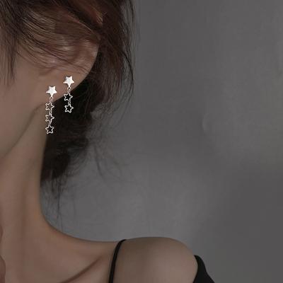 Длинные серьги-звезды День Дунхэмун Студенческая личность Кисточка Полая пятиугольная звезда Осенне-весенние серьги Женщины