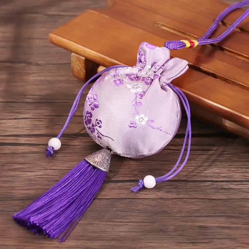 Changbaosen Ancient Style Plum Blossom Embroidered Sachet
