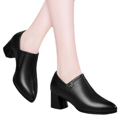 Женские модные кожаные одинарные ботинки на высоком каблуке, легкие туфли на среднем каблуке для мам, осень/зима, застежка на пуговицы