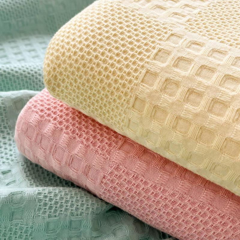 100% Cotton Waffle Weave Blanket Lightweight Breathable Cooling Bed Blanket for Hot Sleepers Soft Woven Blanket for Summer Spring Queen Size