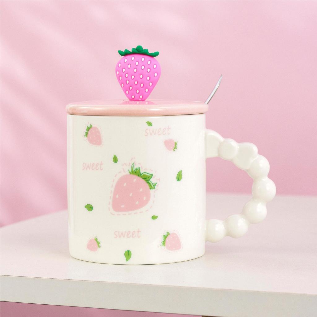 Милая керамическая кружка с крышкой, ложкой, маленькая чашка для пресной воды, сувенирная домашняя кофейная чашка, парная чашка с клубникой