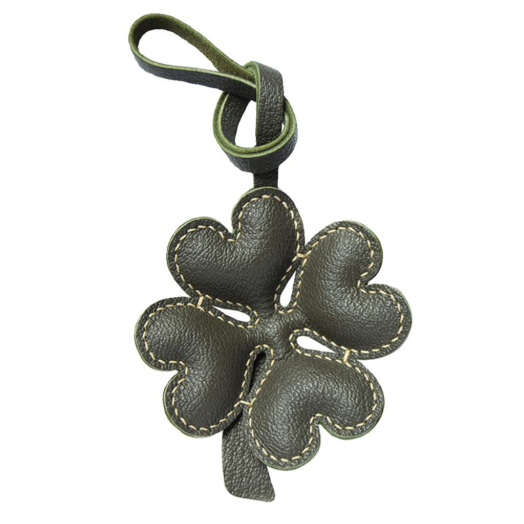 Подвеска на сумку из кожи с изображением четырехлистного клевера, сделанная вручную, для ключей от машины, простой модный и персонализированный женский брелок