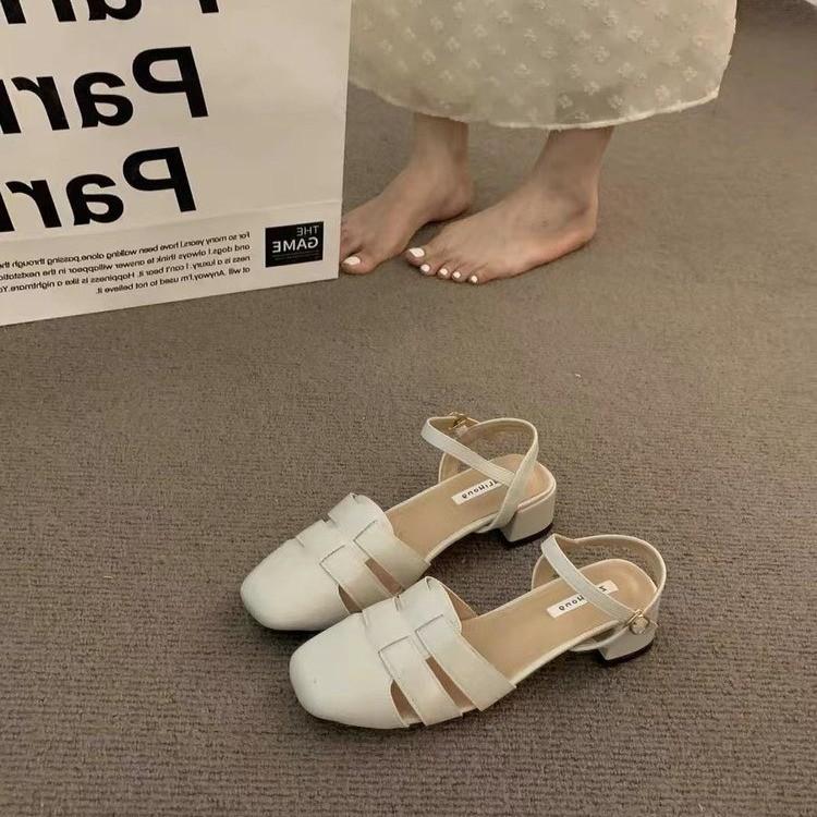 Сандалии Baotou, женская летняя одежда 2025 года, новые универсальные туфли в стиле ретро с плетеной клеткой и римскими туфлями