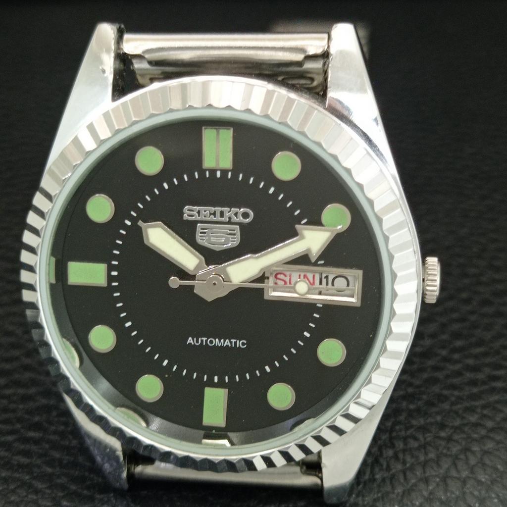 ОТРЕМОНТИРОВАННЫЕ ВИНТАЖНЫЕ МУЖСКИЕ АВТОМАТИЧЕСКИЕ ЧАСЫ SEIKO 5 ЯПОНИЯ ЧЕРНЫЙ ЦИФЕРБЛАТ a444298-1
