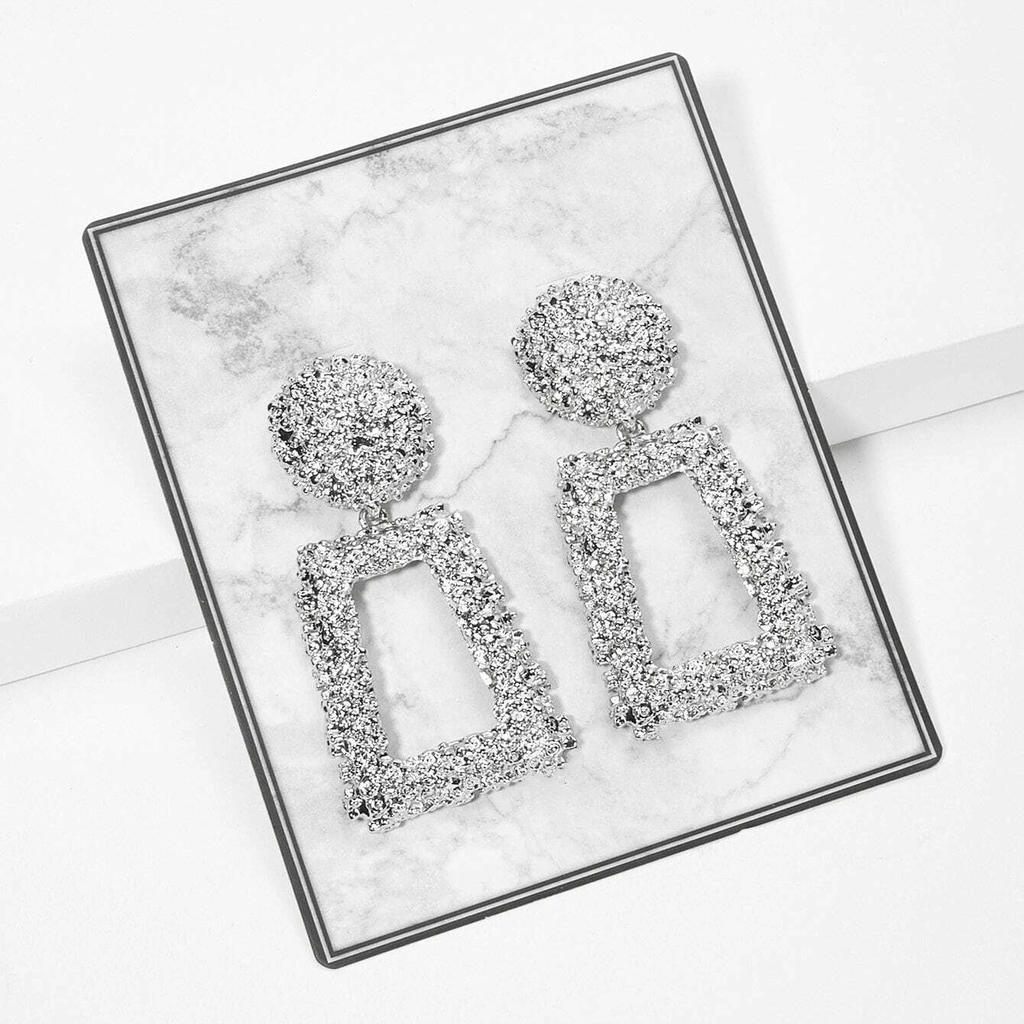 Модные знаменитые трапециевидные геометрические металлические серьги-гвоздики для тяжелой промышленности, серьги с тиснением в виде цветка для женщин