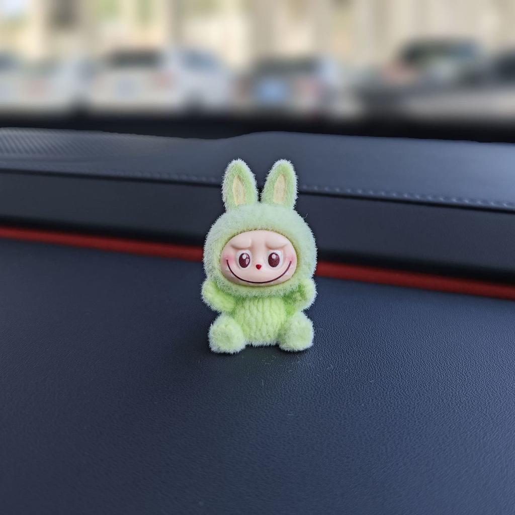 Новый сидячий Лабубу Украшение на центральную консоль автомобиля Мультяшные аксессуары для экрана дисплея автомобиля