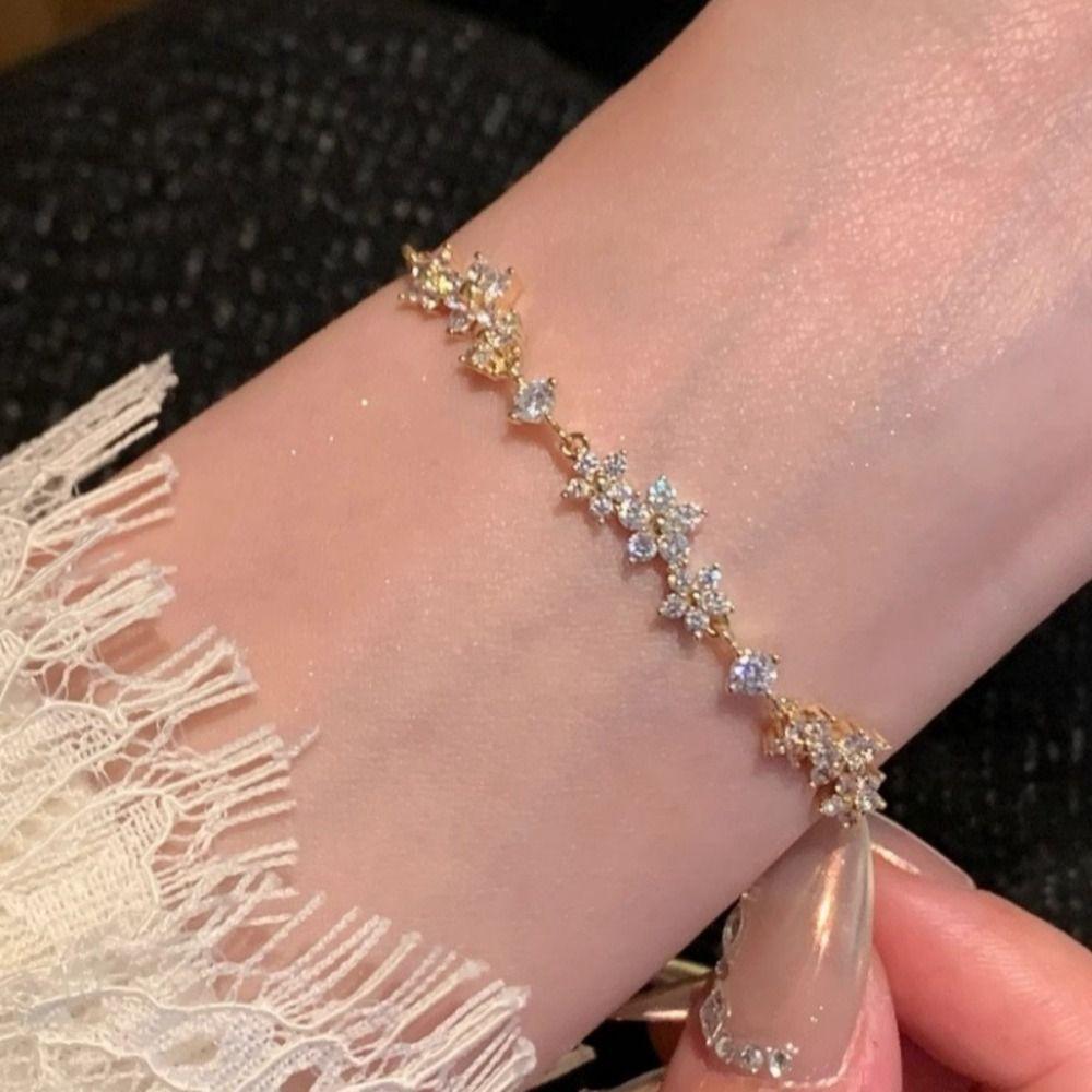 Pulling Design Zircon Bracelet Adjustable Charm Bracelets Fashion Floral Bracelet Women