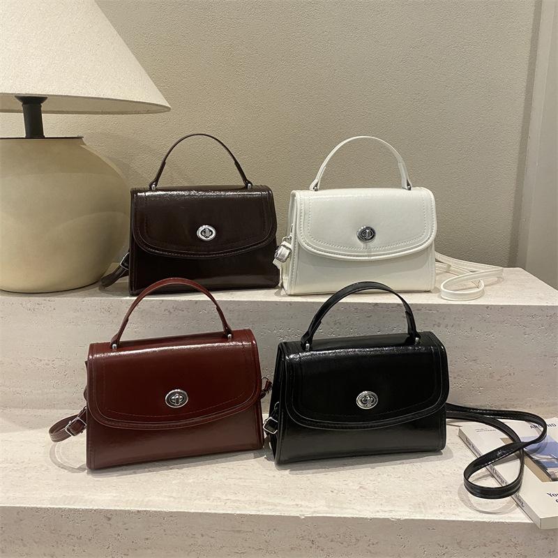Niche High-end Small Square Bag Women's Shoulder Armpit Bag High-end Versatile Crossbody Bag