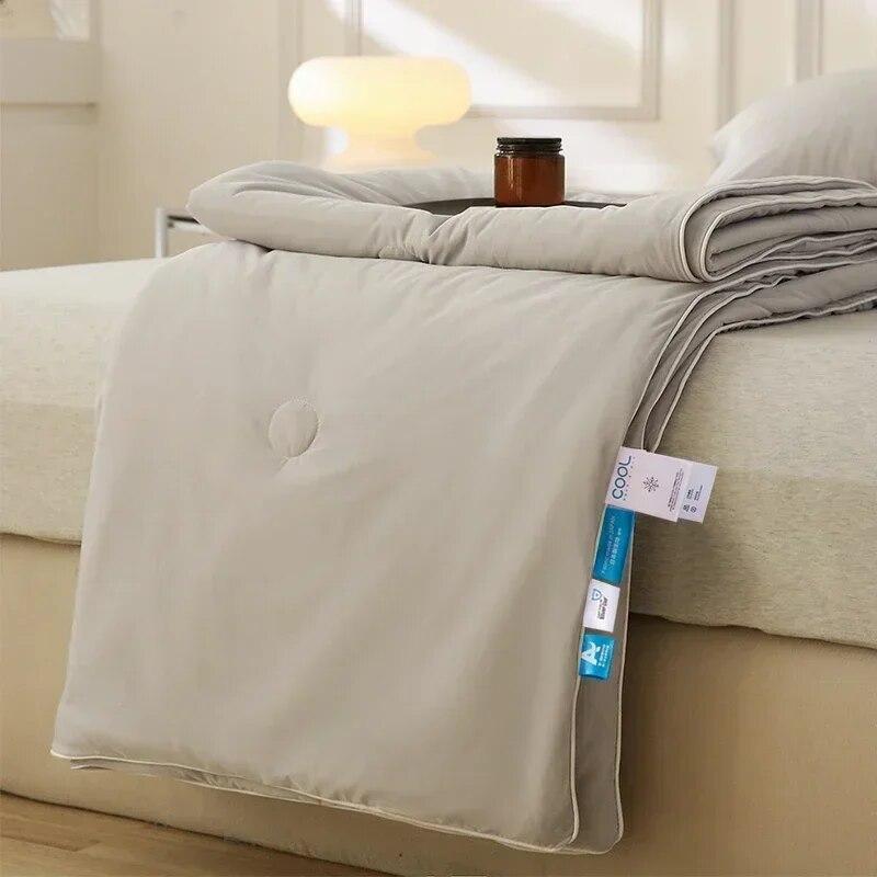 Summer Cooling Blanket Breathable Cool Down Air Condition Quilt Lightweight Summer Comforter with Double Side Cooling Fabric