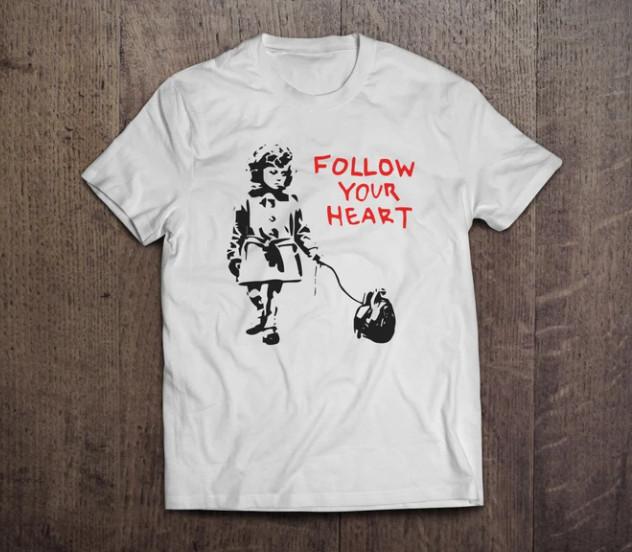 Футболка Banksy Follow Your Heart Girl: Известный арт-принт с граффити