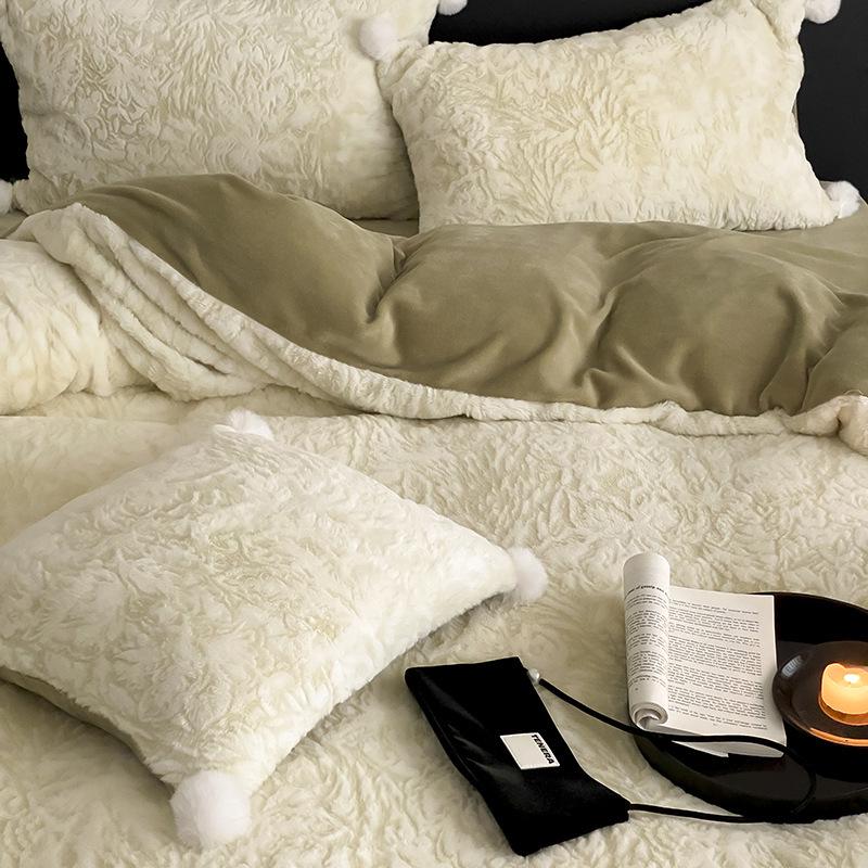 320г Супер Теплый Зимний Молочный Вельвет 4 Предмета Постельного Белья из Кораллового Флиса с Двусторонним Флисом - Простыня и Пододеяльник в Комплекте