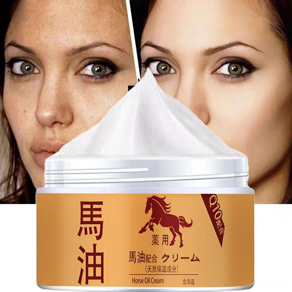 Увлажняющий крем, который осветляет тон кожи, подтягивает ее, уменьшает тусклость, а также является мягким и не вызывает раздражения.