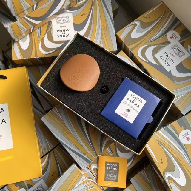 Высококачественный брендовый набор диффузора-расширителя для ароматизации автомобиля, 4 аромата, долговечный, натуральный, в подарочной коробке для женщины и