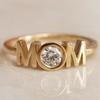 Роскошное кольцо с алфавитом MOM MOM Простое модное кольцо-заявление Подарок на День матери Ювелирное изделие