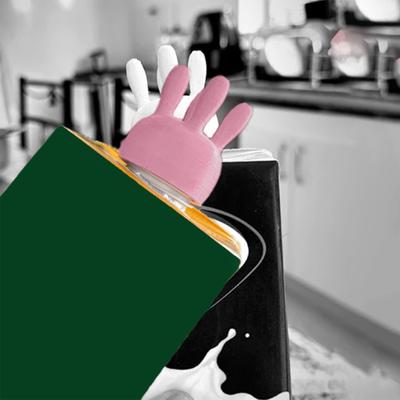 Доильный аппарат с 4 силиконовыми доильными стаканами. Сборка коллектора для доения. Молочные животные. Коровы. Бизоны.