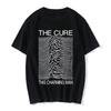Футболка с расписанием летнего тура The Cure 2026 по Великобритании и Ирландии. Для унисекс и унисекс. Короткий рукав. Футболка The Cure UK.