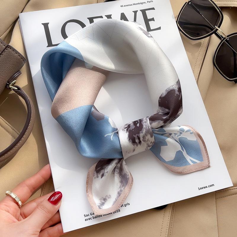 111 mulberry silk small square scarf spring, autumn and winter Korean silk scarf female cat baby scarf versatile 11cm tide