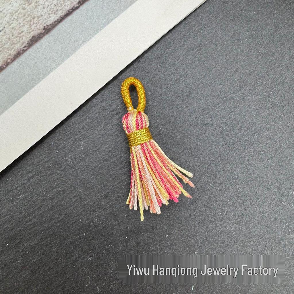 Корейский Радужный Брелок с Кисточками и Бусинами Pyssla DIY Аксессуар