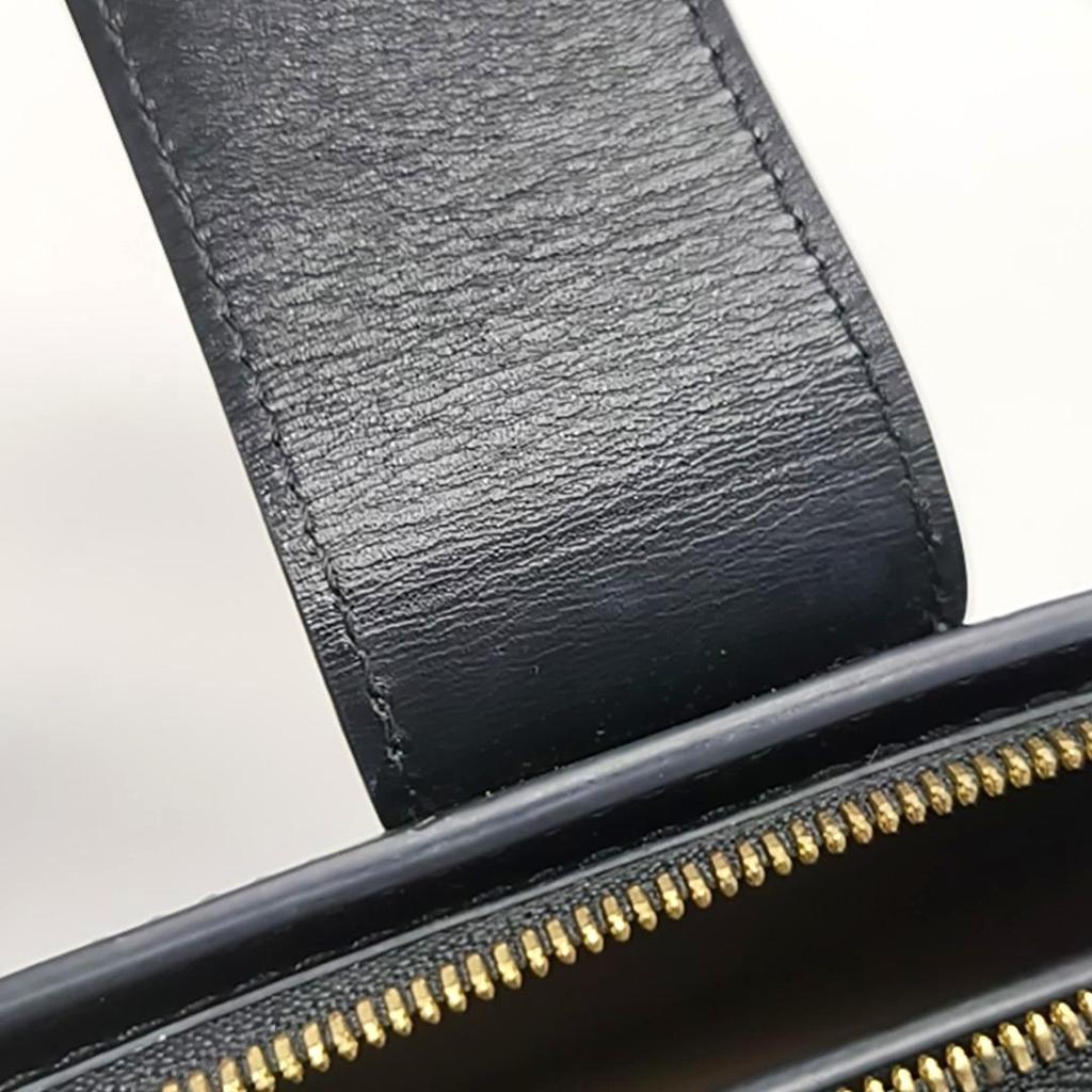 [Pre-Owned] Trunk Clutch Soft Box Water Ripple Leather Crossbody Shoulder Bag - Very Good #TJPCQ6