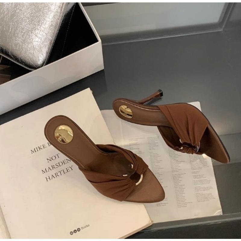 Модные новые дизайнерские плиссированные туфли-шлепанцы на низком каблуке с вырезами для женщин, модные женские летние туфли с острым носком для вечеринки