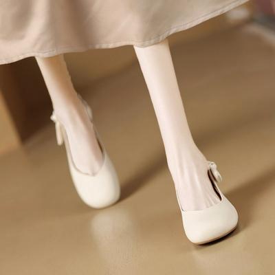 Босоножки Baotou женские летние 2025 новые туфли на толстом каблуке Mary Jane маленькие ароматные ветряные круглые туфли на низком каблуке в стиле ретро с пустым задником