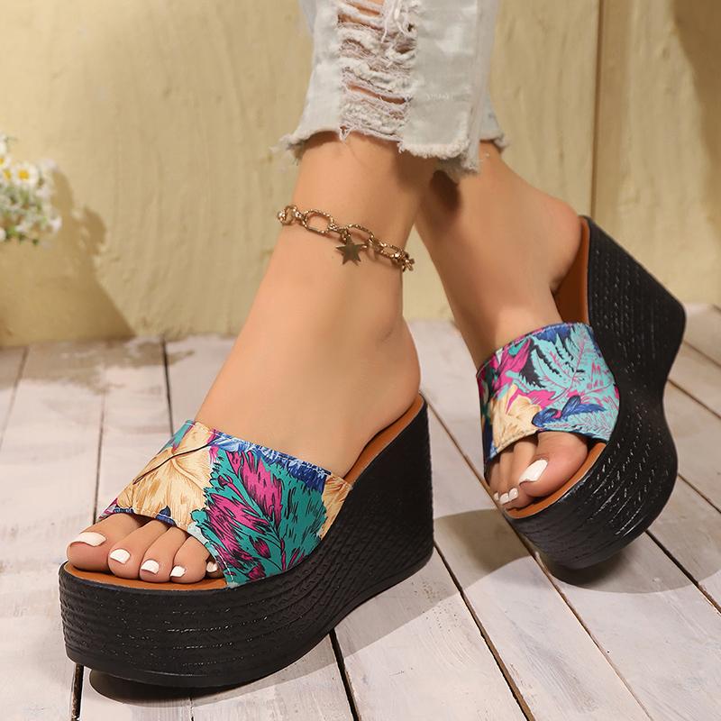 Модные женские тапочки с принтом на платформе, летние пляжные босоножки на танкетке, женские нескользящие шлепанцы с толстой подошвой, большие размеры