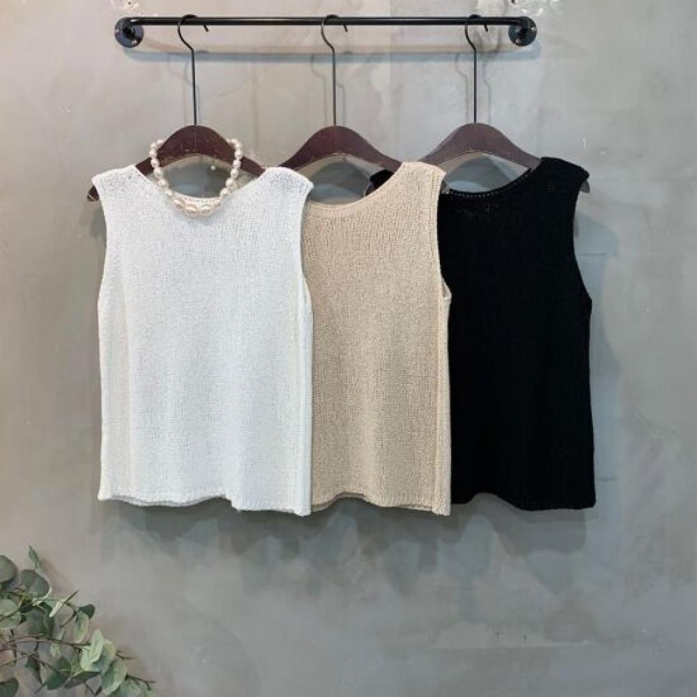 C S In The Room Women baSiC Round neCk SleeveleSS Knit 3 ColorS