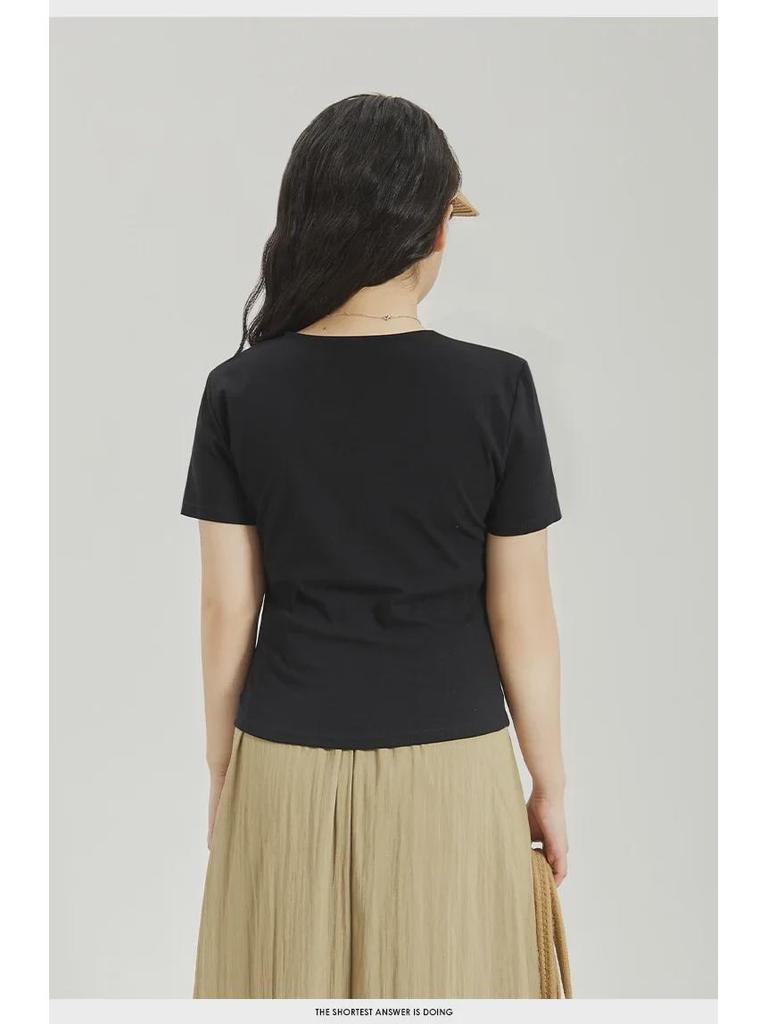 Футболка Chic Slim Fit с коротким рукавом и V-образным вырезом: Модный стиль горячей девушки