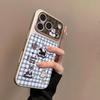 Клетчатая собака подходит для чехла для мобильного телефона iPhone17promax Apple 16pro новый 15pro нишевый 16 кожаный.