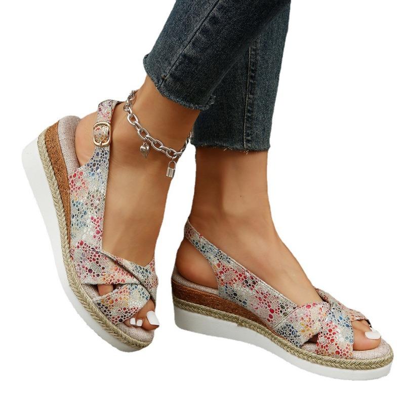 Летние новые сандалии на танкетке из пеньковой веревки, женские сандалии с пряжкой и открытым носком, цветные сандалии на плоской подошве для пляжа, женские налс
