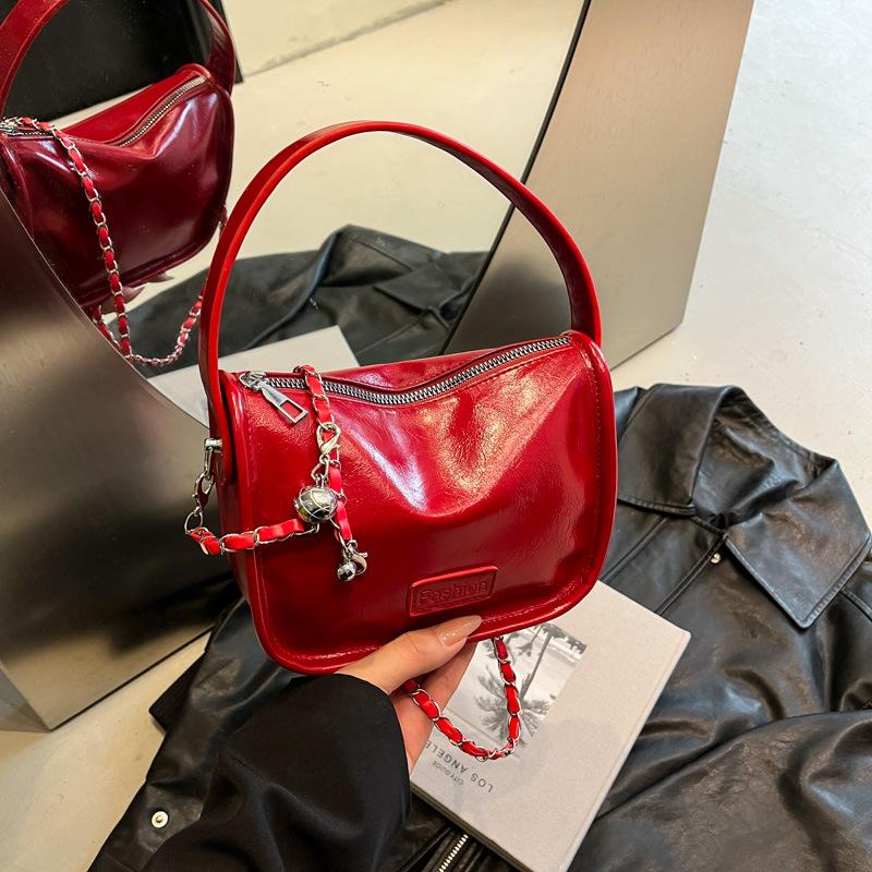 Маленькая сумка премиум-текстуры женская 2025 новая модная цепочка на плечо сумка-мессенджер универсальная лакированная кожа портативная маленькая квадратная сумка