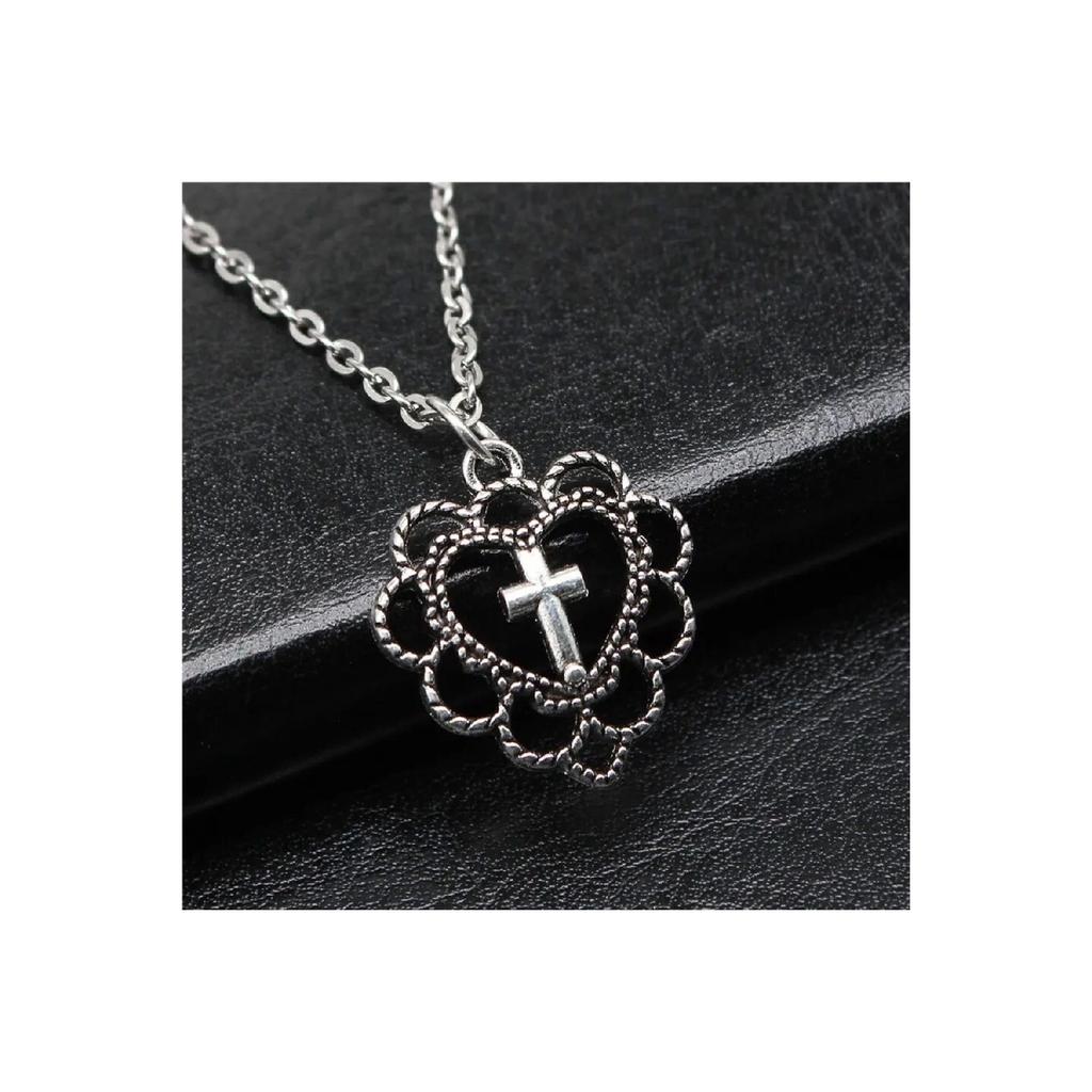 Gothic Punk Y2k Crusaded Patterned Heart Necklace