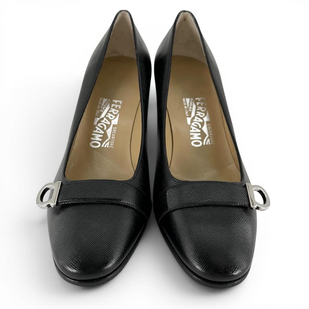 Безупречные туфли Salvatore Ferragamo GanciniМеталлическая черная кожа Женские 7 Б/у