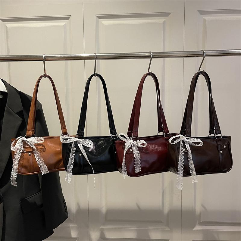 Портативная сумка-подушка Новая плечевая сумка с текстурой Нишевый дизайн Женская сумка-мессенджер для commuters
