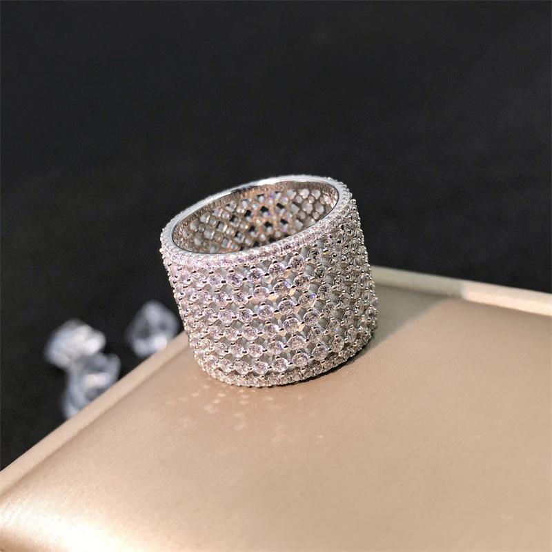 Huitan Full Sparkling Cubic Zirconia Wide Rings for Women Fashion Luxury Wedding Bands Finger Accessories Style Rings Jewelry