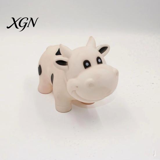 Decompression Toy Squeaky Cow Squeeze with Realistic Sound Soft TPR Fidget for Stress Novelty Scream Relief & Pranks Cute Farm Animal-Shaped
