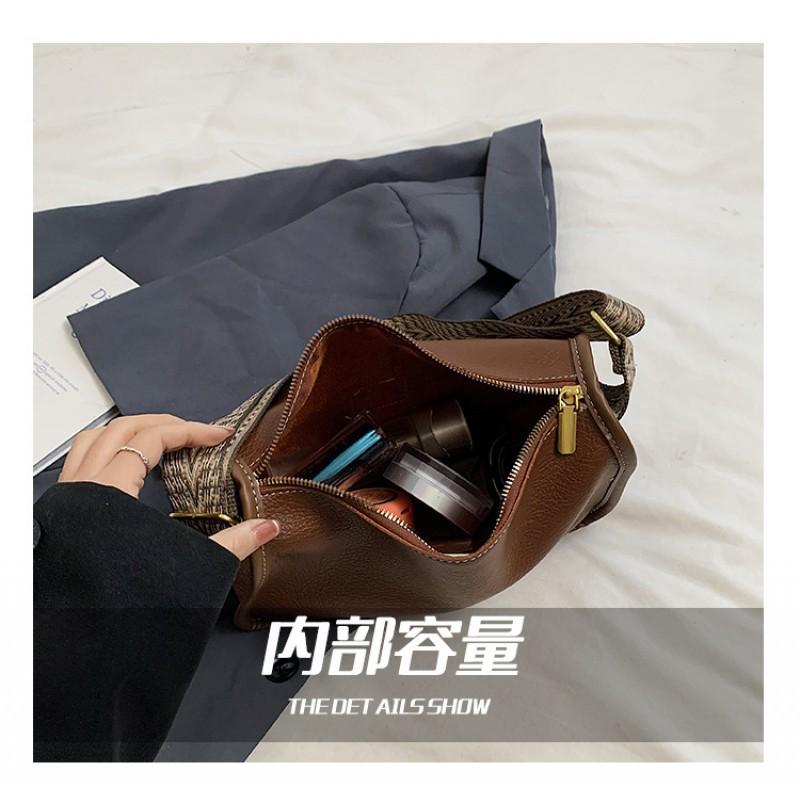 New Simple Commuter Cross-body Female Bag Large-capacity Casual Retro Underarm Shoulder Wide Strap All-match Tote