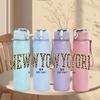 1PC New York City Retro Text Print 750ml Color Plastic Sports Water Bottle Leakproof Flip Straw Lid Suitable for Sports Office Home Use