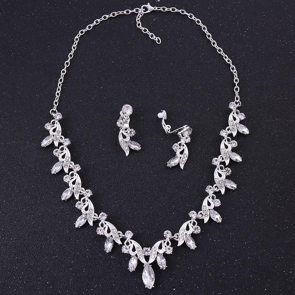 New Bridal Wedding Set, Exquisite Alloy Crystal Necklace and Earrings Two-piece Set Bridal Accessories