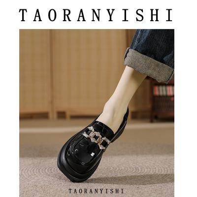 Ретро женские весенние новые туфли на платформе-маффине, маленькие кожаные туфли с металлическими стразами, туфли-лодочки Мэри Джейн для женщин