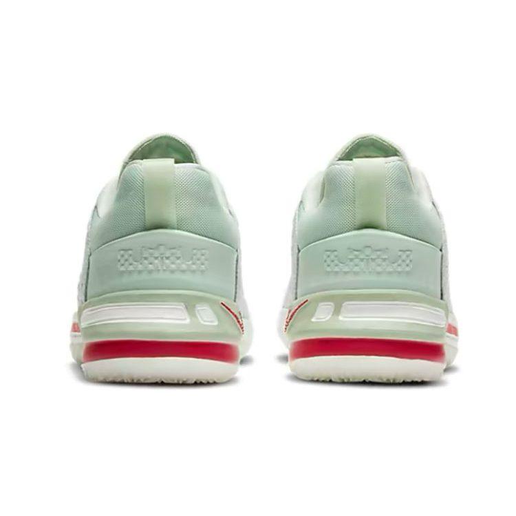 Nike Детские баскетбольные кроссовки Lebron 18 NRG Low top Светло-зеленые Детские CT4713-002