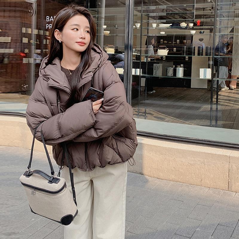 Белая утиная пуховая короткая куртка с капюшоном женская зимняя 2024 новая укороченная свободная куртка для похудения