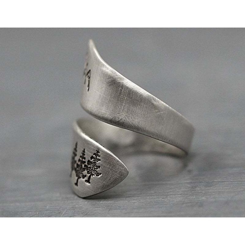European and American New Style Hand-drawn Mountain Peaks, Green Trees and Forest Entwined Rings