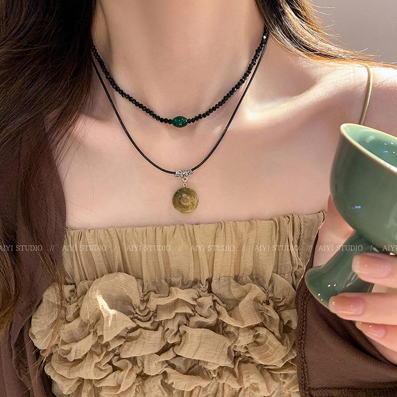 Chinese Zen Butterfly Necklace - Elegant Retro Clavicle Chain for Women, Versatile High-End Ethnic Style Accessory