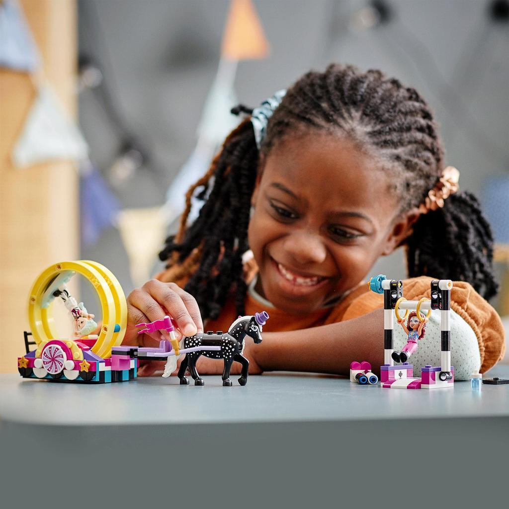 LEGO Friends Магические захватывающие акробаты 41686