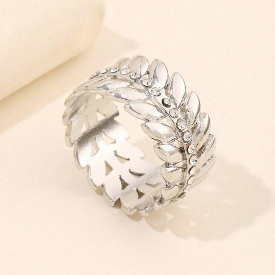 Scarf Button Clip, Leaf Design Alloy Scarf Clip, Triple-Ring Multi-Functional Clasp with Adjustable Non-Slip Grip, for Silk/Wool Scarves, Shirt
