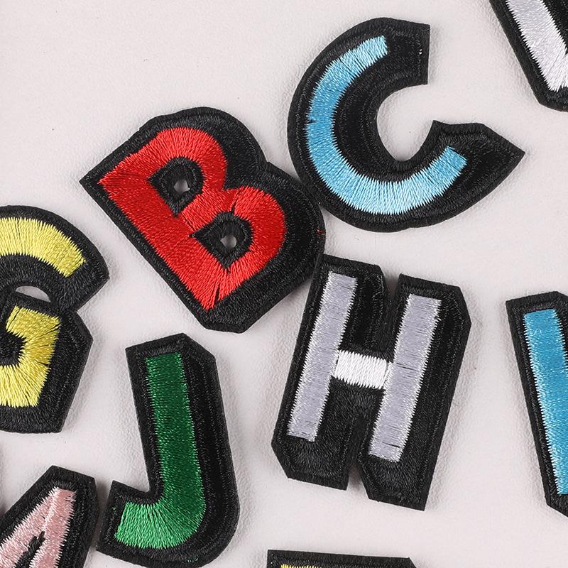 Вышитый английский алфавит тканевая этикетка этикетка с именем мяч нашивка на одежду аксессуары для одежды вышитая тканевая наклейка